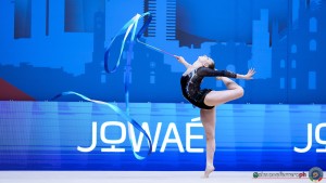 aa q neumann julia aut ph simone ferraro sfa07735 copia